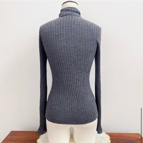 Chloe Gray Ribbed Knit Lightweight Turtleneck Sweater Top Wool Brand Logo - Picture 8 of 11
